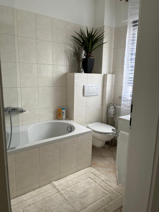 Korbstadt-Villa Rattan-Design Mit Balkon, Garten, Arbeitsplatz, Kueche 利克田非 外观 照片