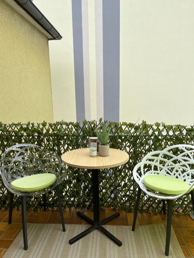 Korbstadt-Villa Rattan-Design Mit Balkon, Garten, Arbeitsplatz, Kueche 利克田非 外观 照片